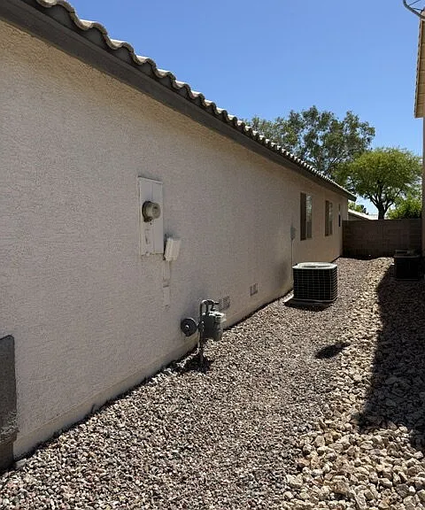 8056 Sweet Clover Ct — Photo 2