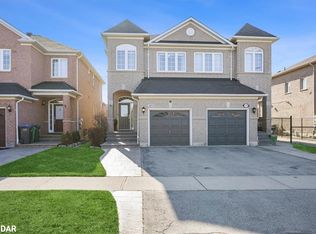 3474 Fountain Park Ave, Mississauga, ON L5M7E3