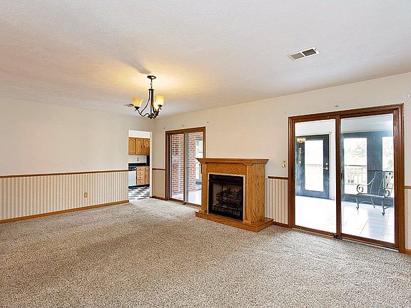 4th image of 101 Lakewood Ln