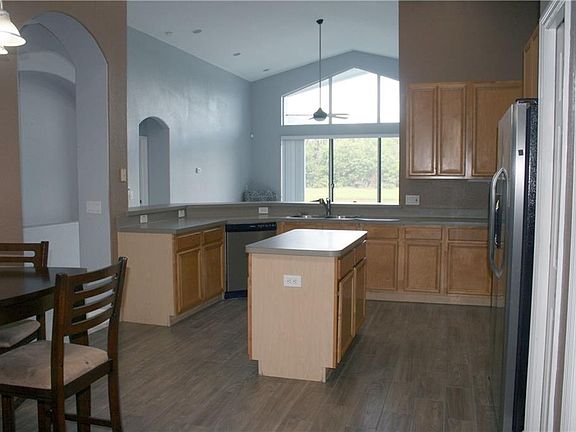 3rd image of 9043 Pinebreeze Dr