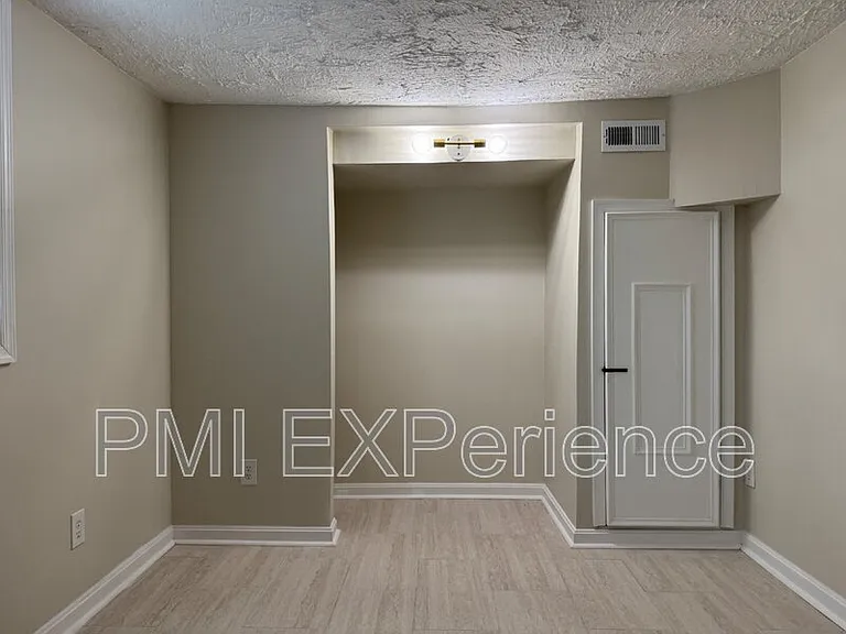 8203 Comet Dr — Photo 22
