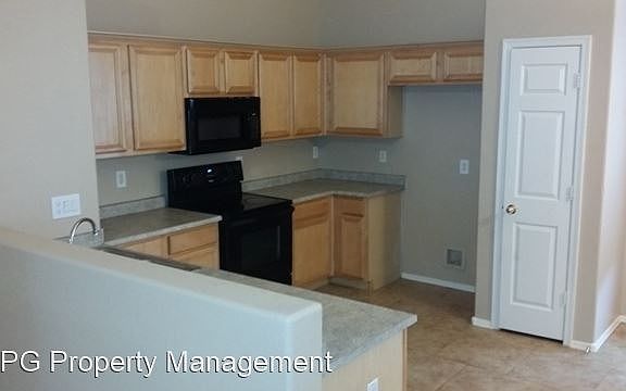 4th image of 12569 W Amelia Ave
