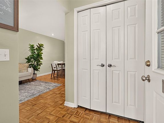 4th image of 415 Broadway