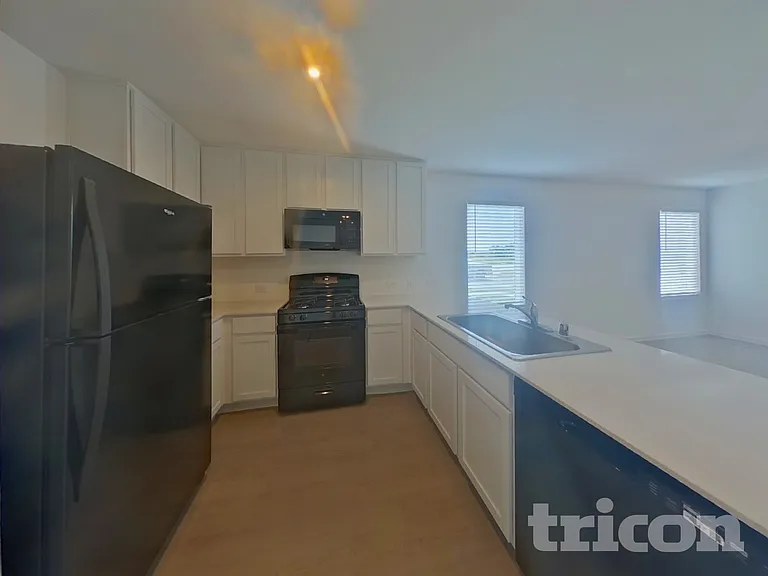 10712 Cowhide Ln — Photo 5