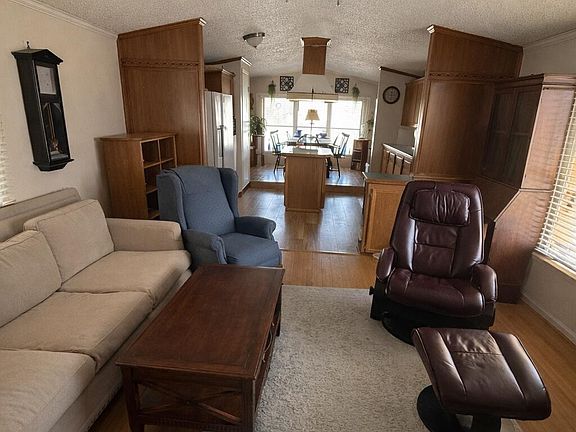 3rd image of 1148 Kenduskeag Avenue
