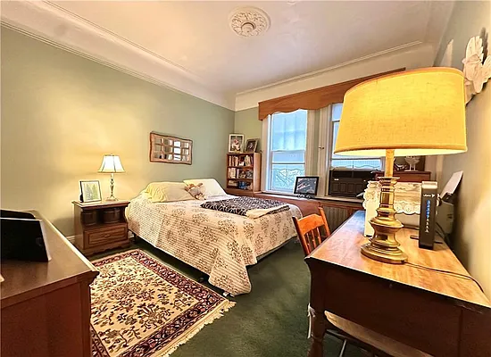 Sold by Remax Real Estate Professionals | media 11