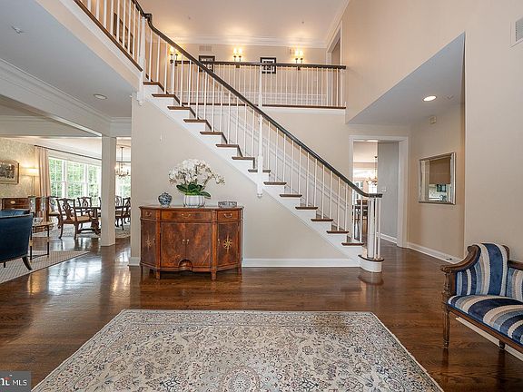 5th image of 16 Harrison Dr