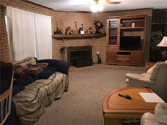 5th image of 917 Fairlane Dr