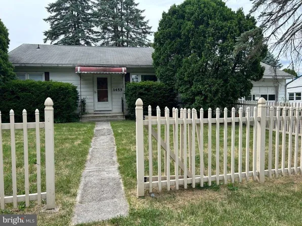 1455 Ash Ave, State College, PA 16801