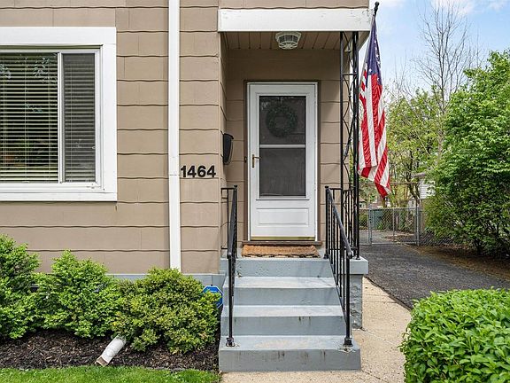 3rd image of 1464 Glenn Ave