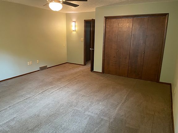 5th image of 4223 Wood Park Dr