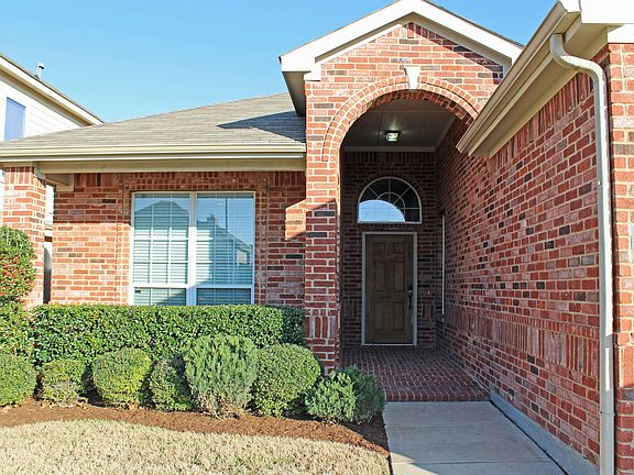 2nd image of 9205 Vineyard Ln