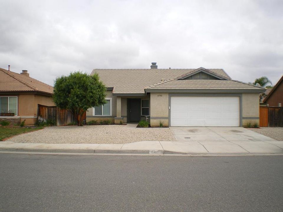 1st image of 4790 Woods Ln