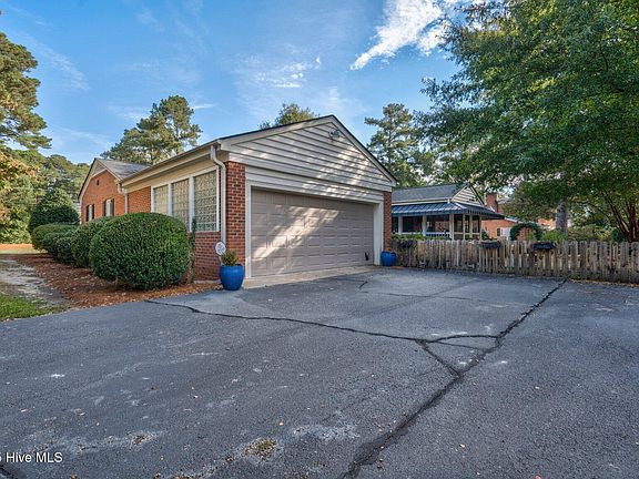 4th image of 3617 Woodlawn Road
