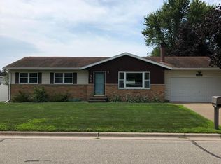 806 Miller Pl, La Crosse, WI 54603