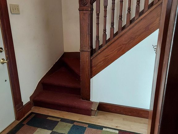 2nd image of 8 S Seltzer St