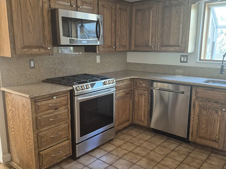 6945 Mikado Ln — Photo 15