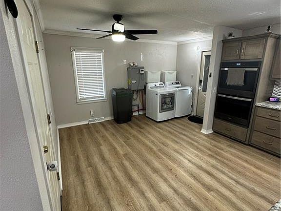 5th image of 104 N Crawford St