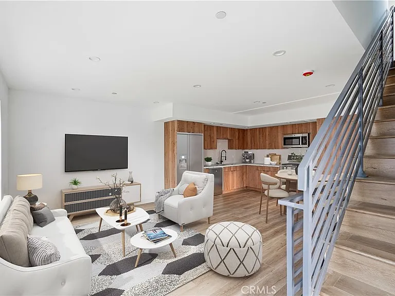 206 N Union Ave — Photo 4
