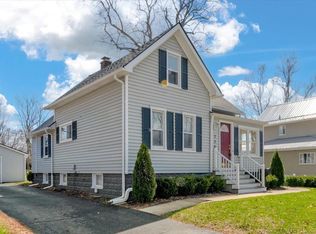 738 N 9th St, Saint Clair, MI