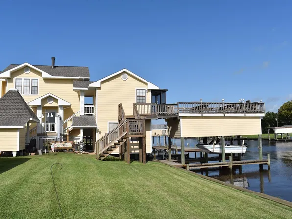 1657 County Road 291, Bay City, TX 77414