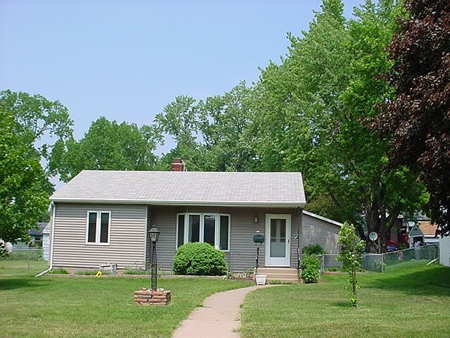 1st image of 2715 2nd Ave E