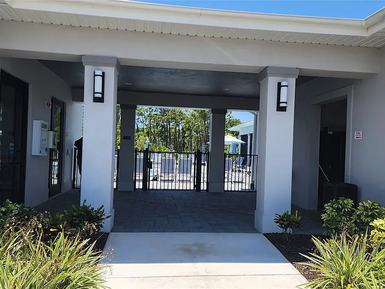 8146 Saint Kitts Cir — Photo 28