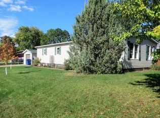 812 Cypress Dr, Beulah, ND 58523