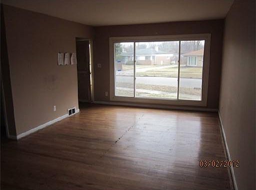 2nd image of 1783 Eileen St