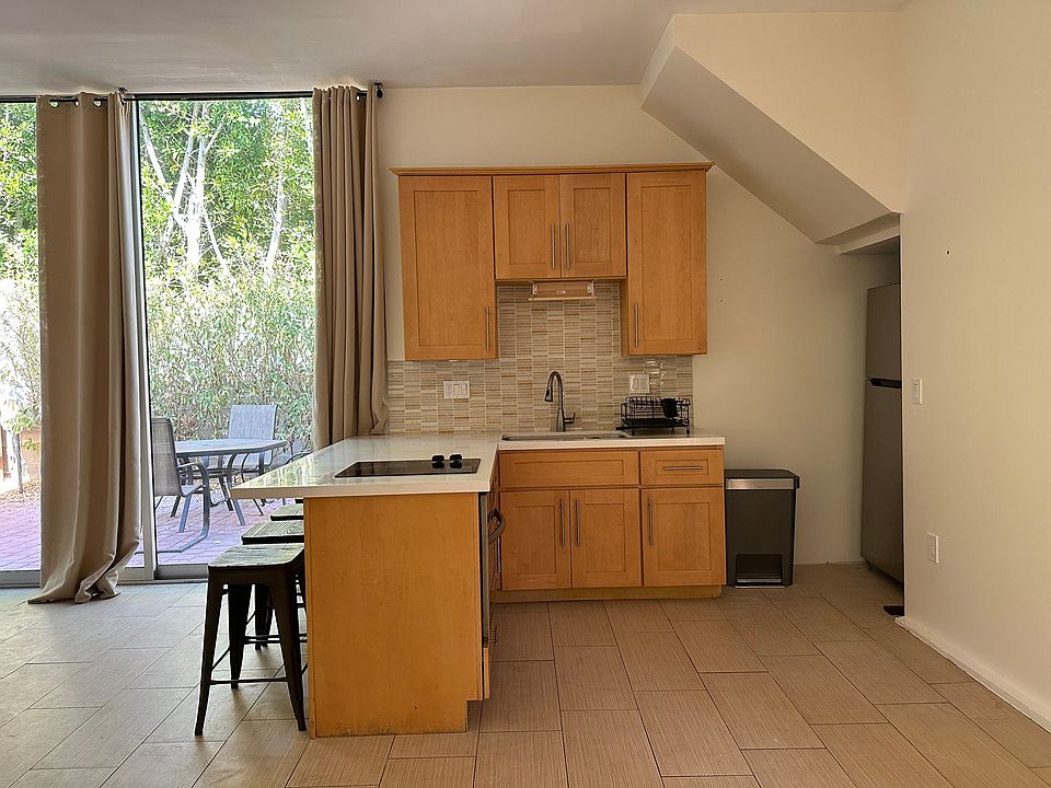 1st image of 326 S Highland Ave #B