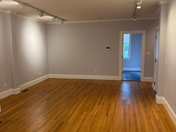 5th image of 26 Garden St APT 1