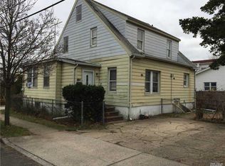 1028 Braxton St, Uniondale, NY 11553