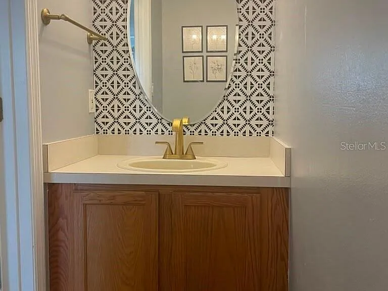 290 Marion Pl — Photo 16