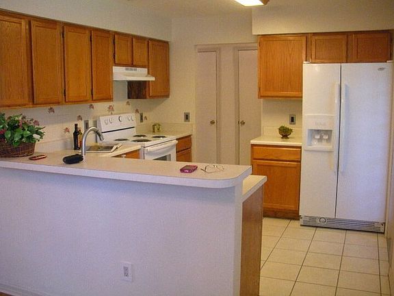 5th image of 233 SW Emerald St