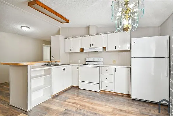 10609 Bay Hills Cir — Photo 5