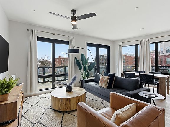 3rd image of 303 31st Ave N #209