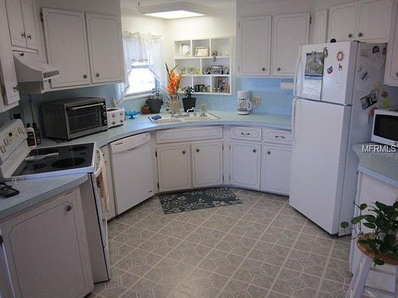 4th image of 785 Londra Dr
