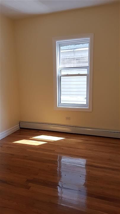 2nd image of 1706 Barnes Ave #1FAMILY