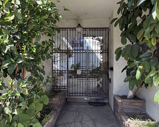 2nd image of 3111 W Ramona Rd