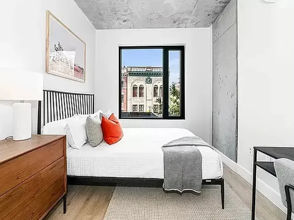 815 Flatbush Avenue image 1 of 34