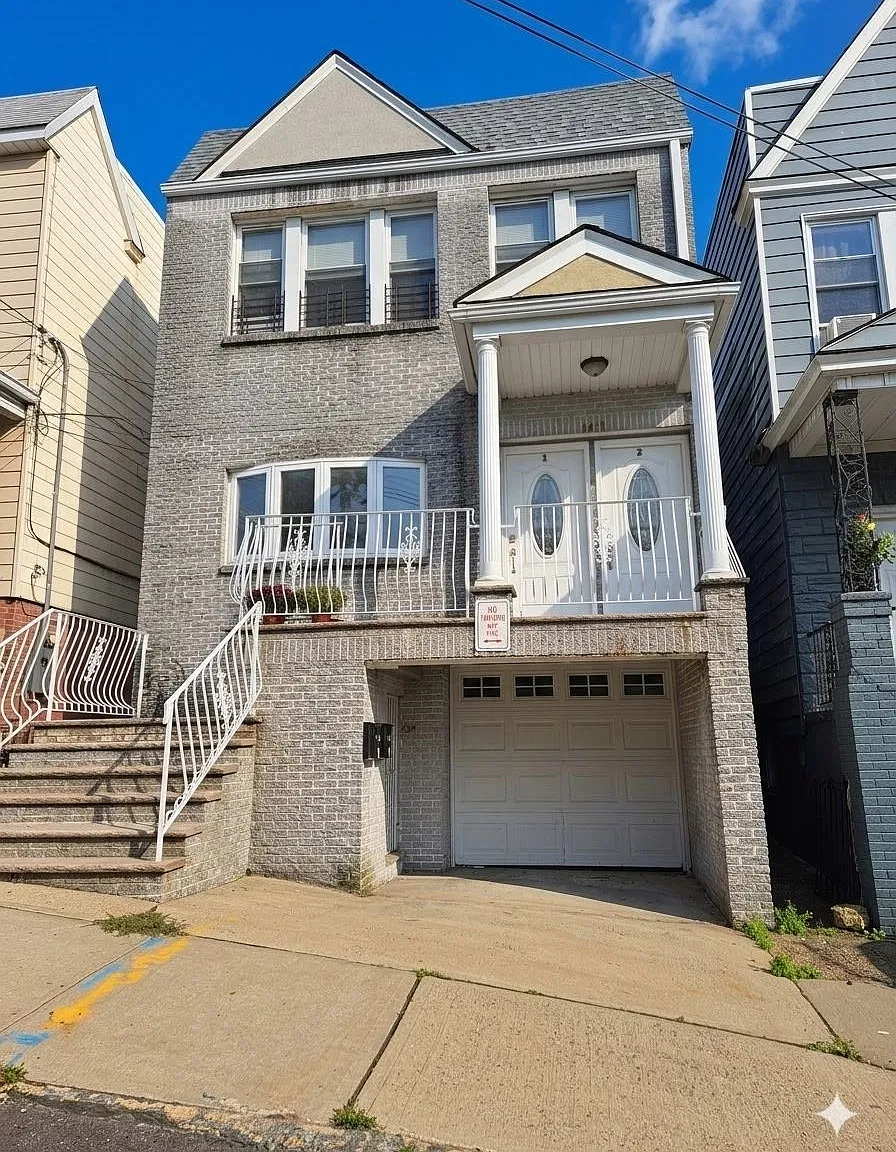 3 bed, 2.0 bath, $2,800 — Photo 2