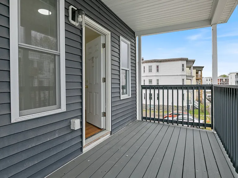 18 Baird St #2 — Photo 15