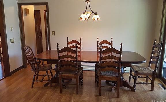 Large Eat-In Kitchen w/ SS ...