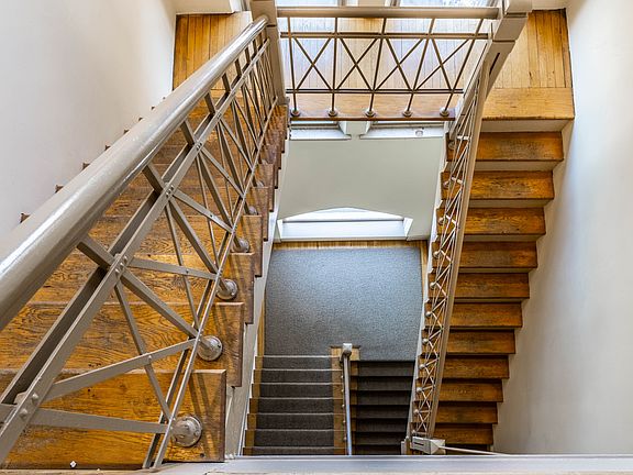 5th image of 714 Buchanan St APT 17
