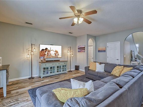 5th image of 85095 Champlain Dr