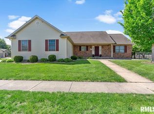 3700 Bergamot Dr, Springfield, IL 62712