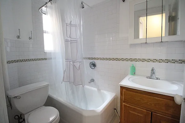 Rented by Luxor Homes & Investment Realty | media 10