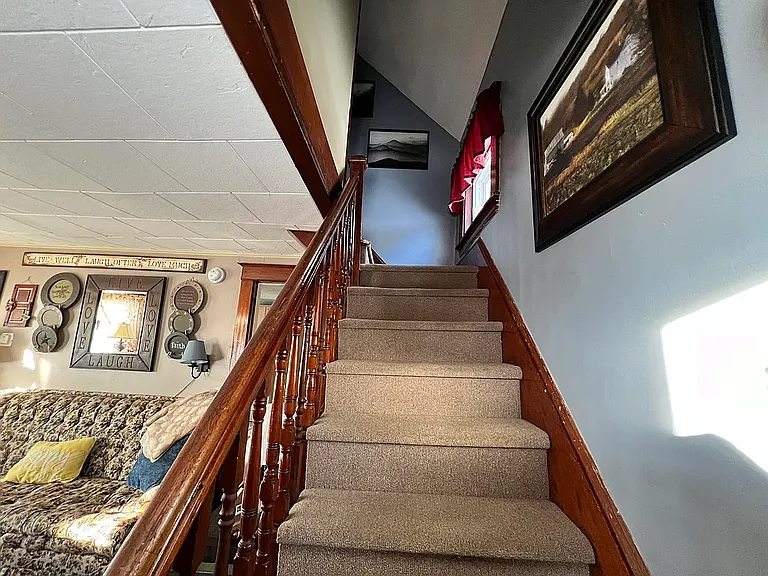 8 Reservoir Hill Rd — Photo 9