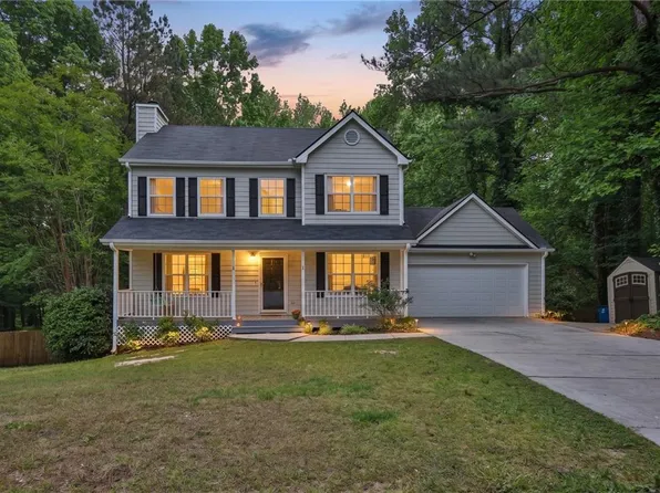 379 Creek Crossing Ct, Grayson, GA 30017