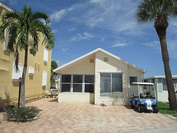 2nd image of 1310 Nettles Boulevard